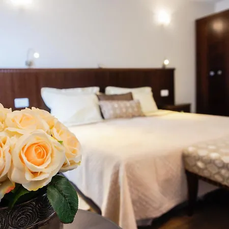 Devecchi Oda ve Kahvaltı Hvar Town