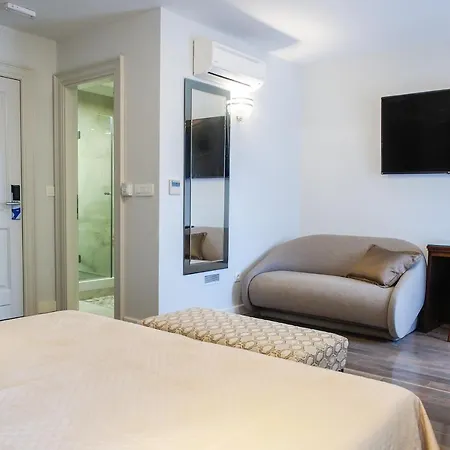 Devecchi Oda ve Kahvaltı 4*